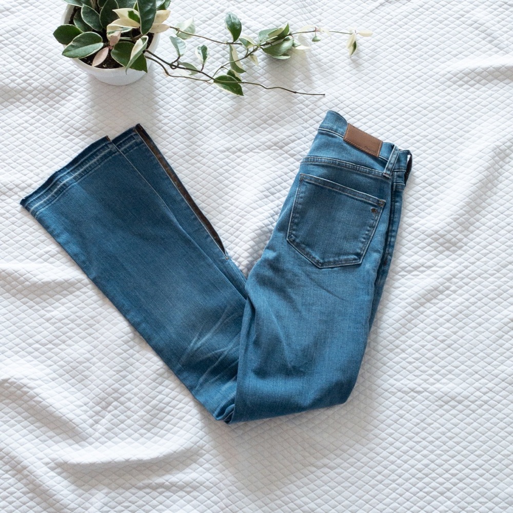 EUC Madewell Cali Demi Boot split hem jeans 24